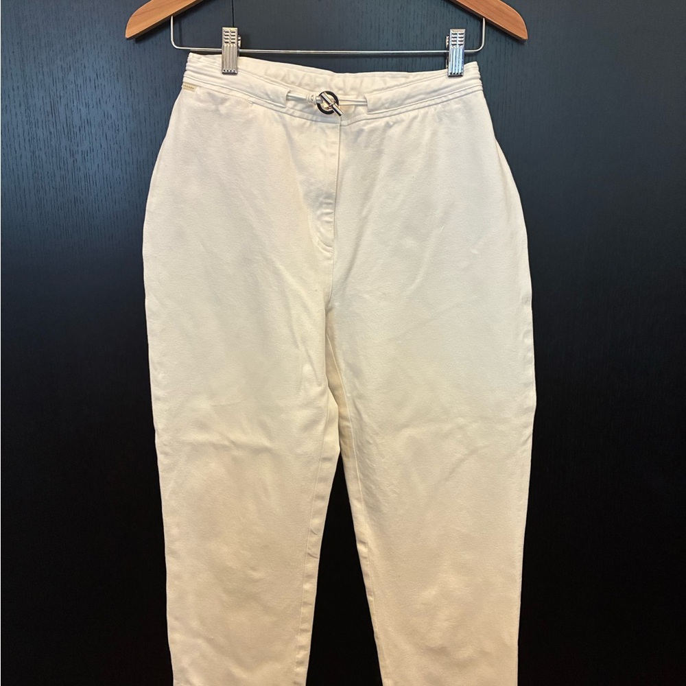 Lauren Ralph Lauren White cotton stretch ankle Jeans with silver toggle buckle.